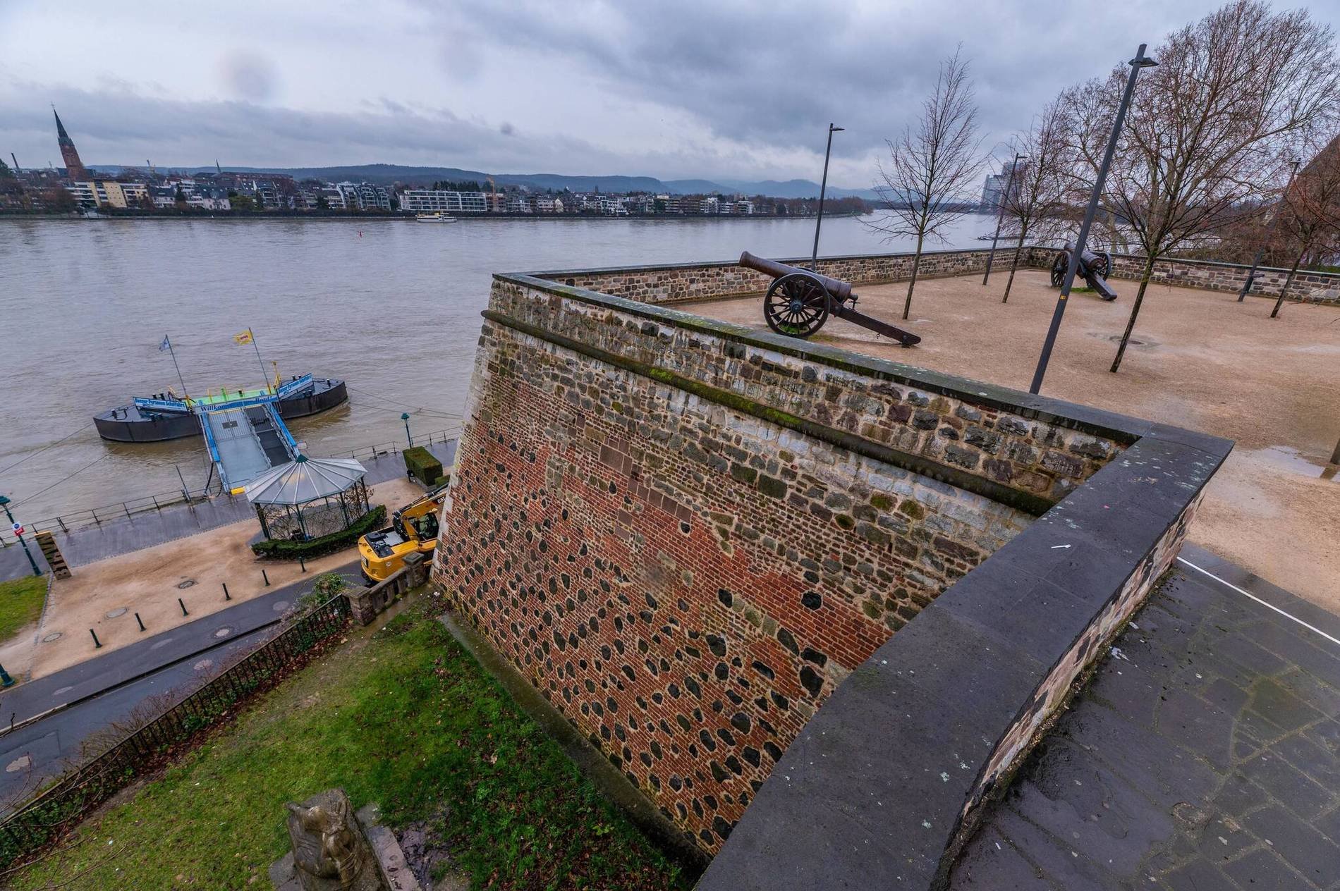 🏰 옛 세관 도시 요새 (슈타트베페스티궁 알터 촐)